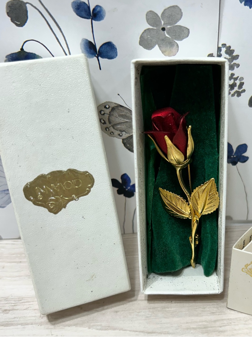 Vintage Giovanni Red Rose Brooch Gold Tone Box & Poem